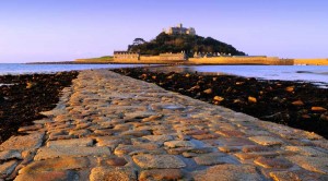 Dacey's Cornish Tours iconic St Michaels Mount Tour
