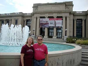 Dacey's Cornish tours Ken & Darlene, visiting Missouri History Museum